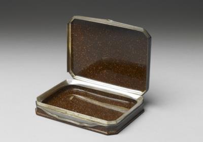 图片[3]-Silver aventurine-and-glass inlaid snuff box, 18th century, Europe-China Archive